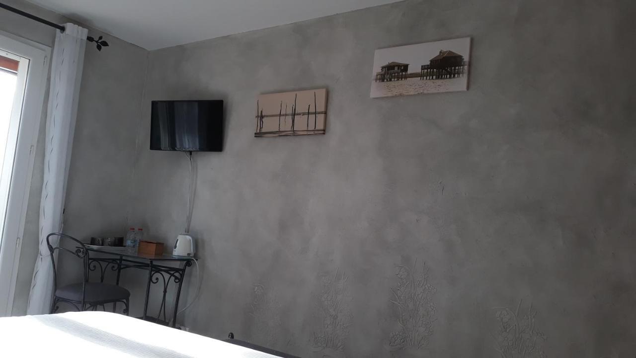 Le Clos Castel - Gite Equipe Casteljaloux Exteriör bild