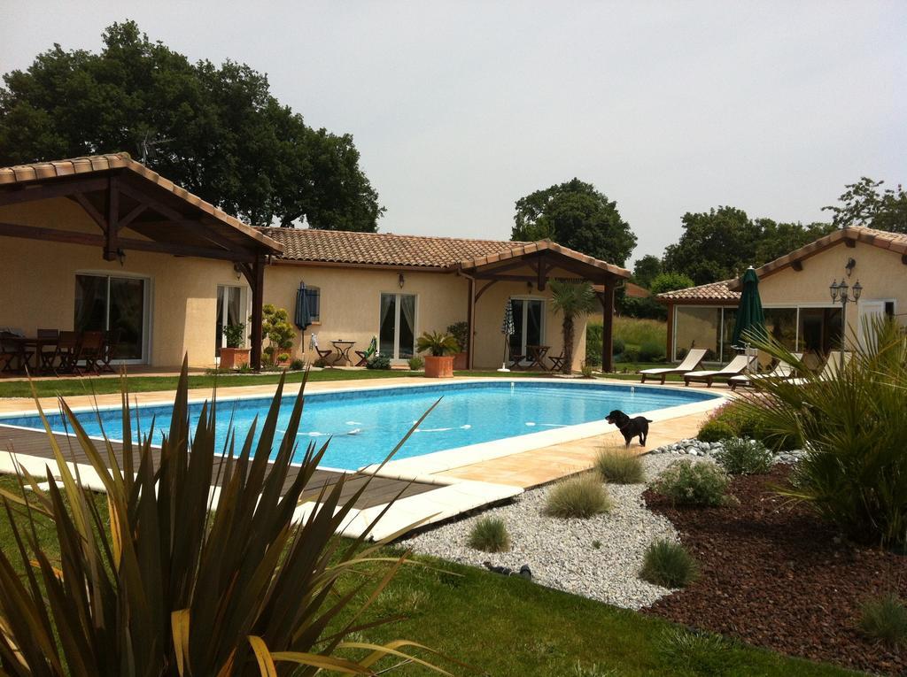 Le Clos Castel - Gite Equipe Casteljaloux Exteriör bild
